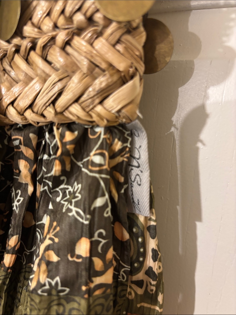 Sun N Sand like new Woven Straw and Olive Green Patterned Handbag - Picture 3 of 9